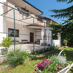  Apartman Apartman Laura
